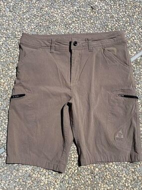 Gerry Weber Men's Tan Hiking Outdoor Cargo Shorts